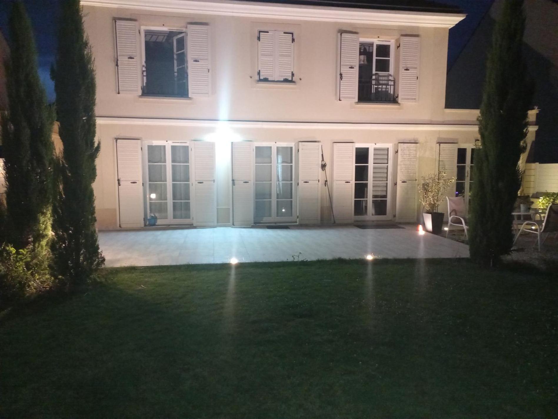 Luminary Night Suite Montevrain Exterior photo